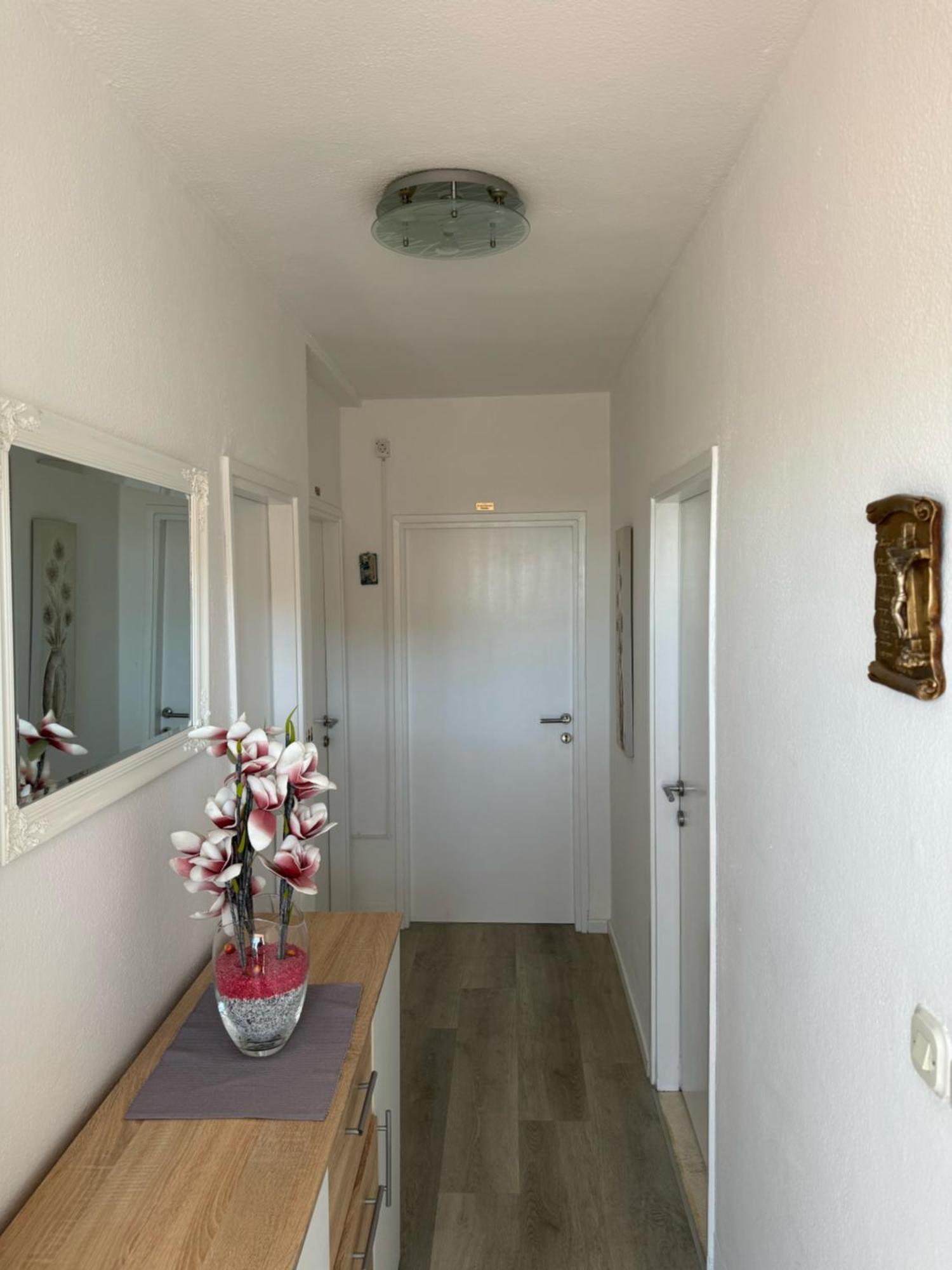 Apartmani Komparic Baška Voda المظهر الخارجي الصورة