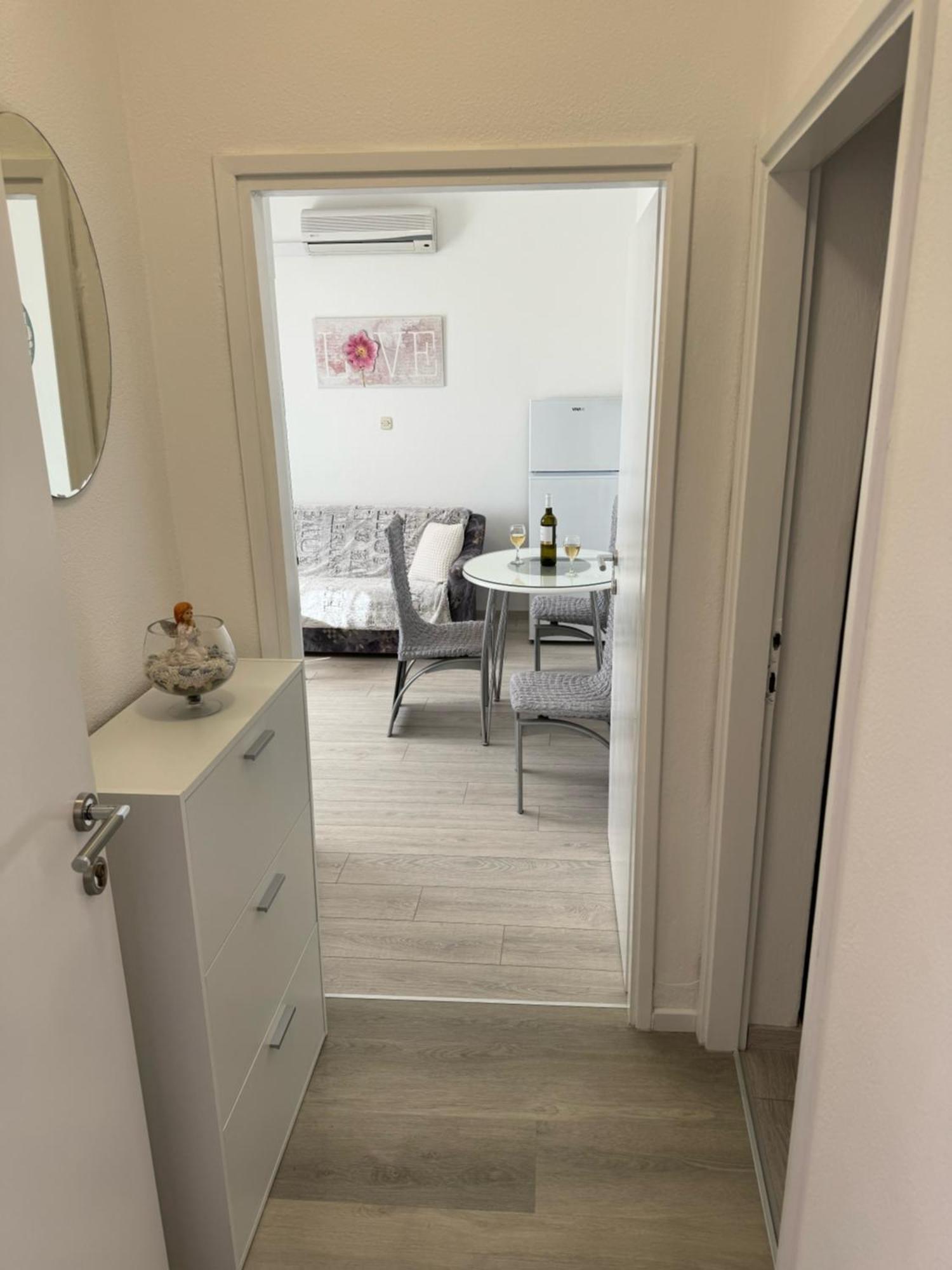 Apartmani Komparic Baška Voda المظهر الخارجي الصورة