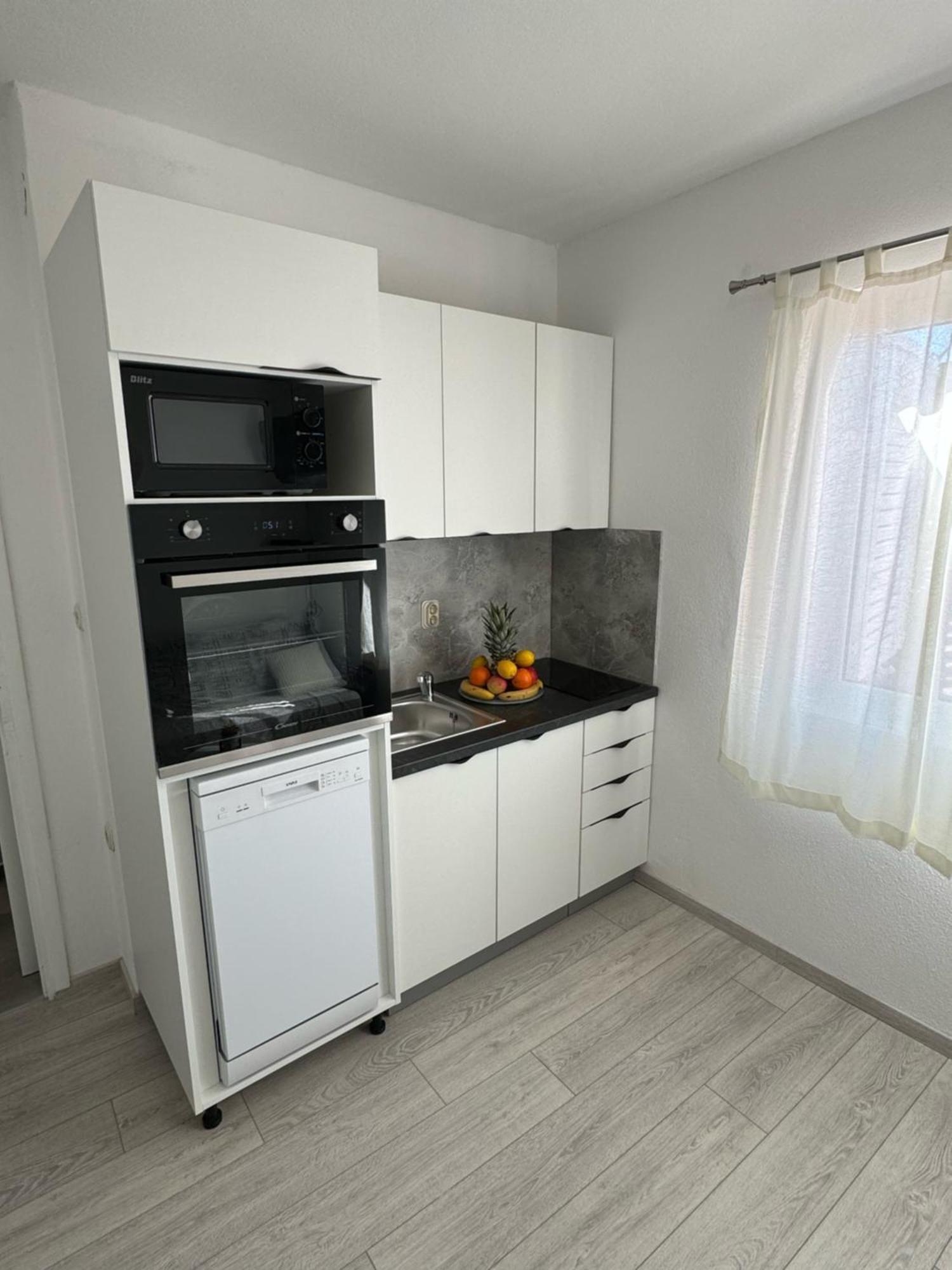 Apartmani Komparic Baška Voda المظهر الخارجي الصورة
