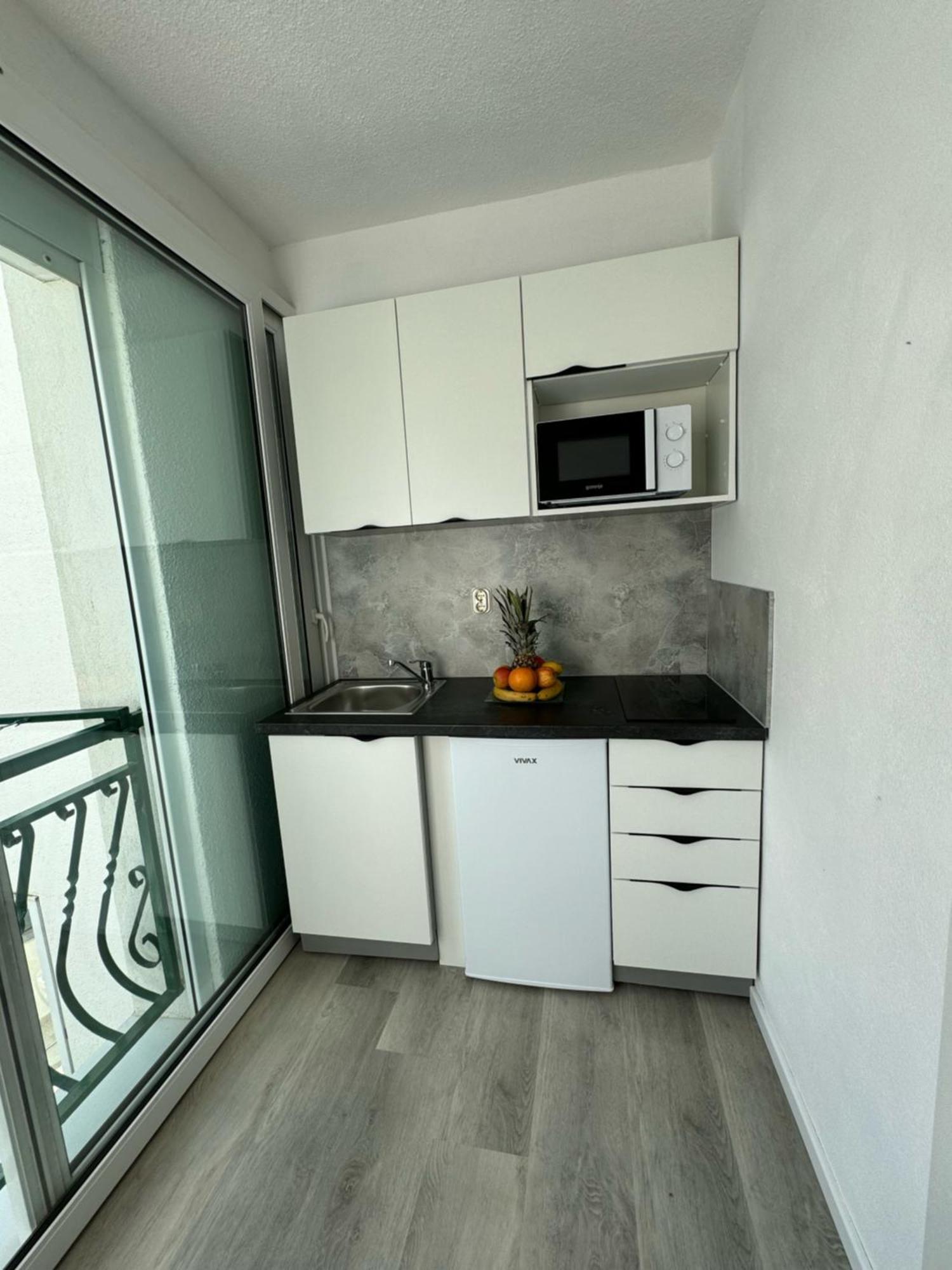 Apartmani Komparic Baška Voda المظهر الخارجي الصورة
