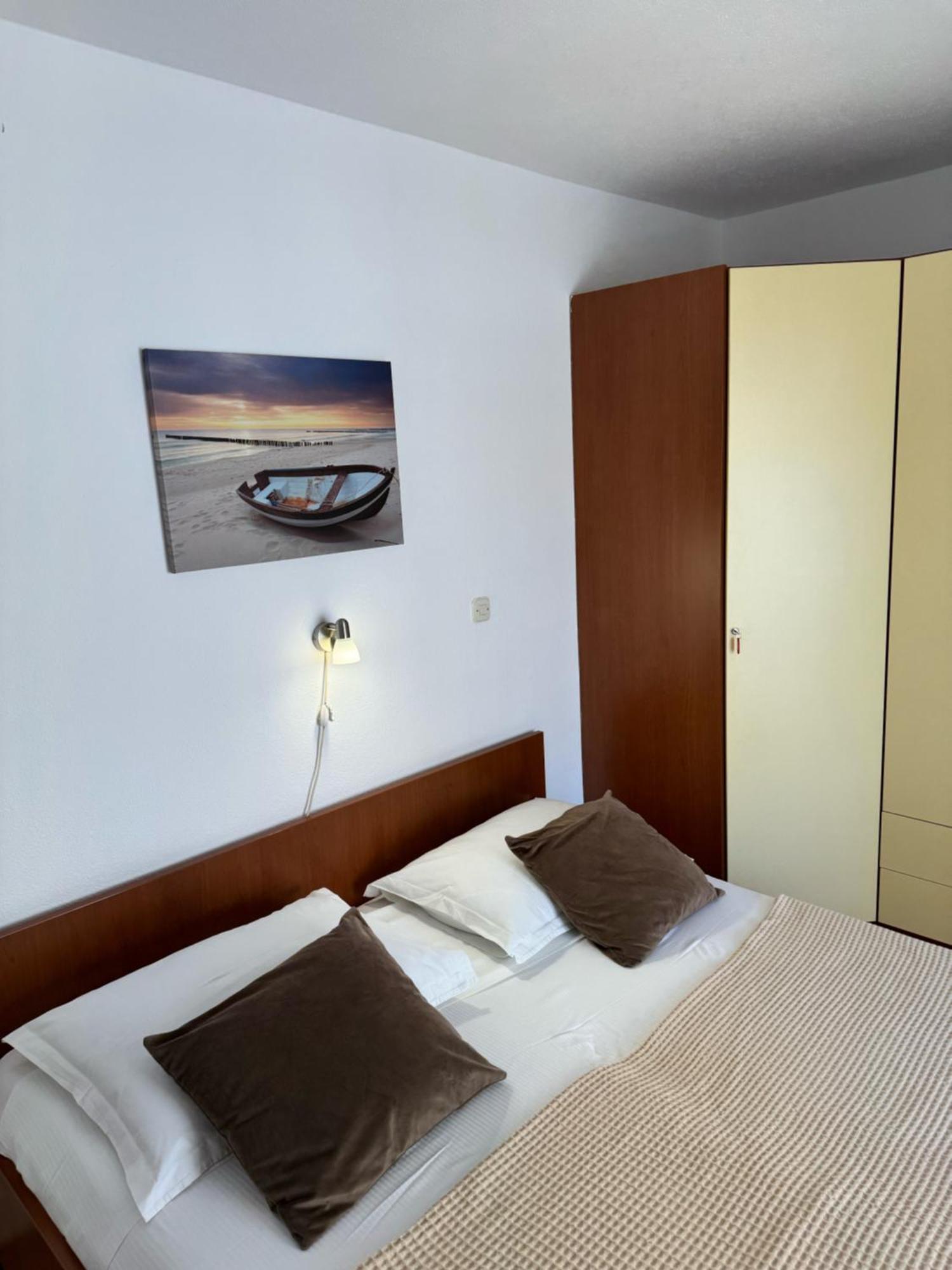 Apartmani Komparic Baška Voda المظهر الخارجي الصورة