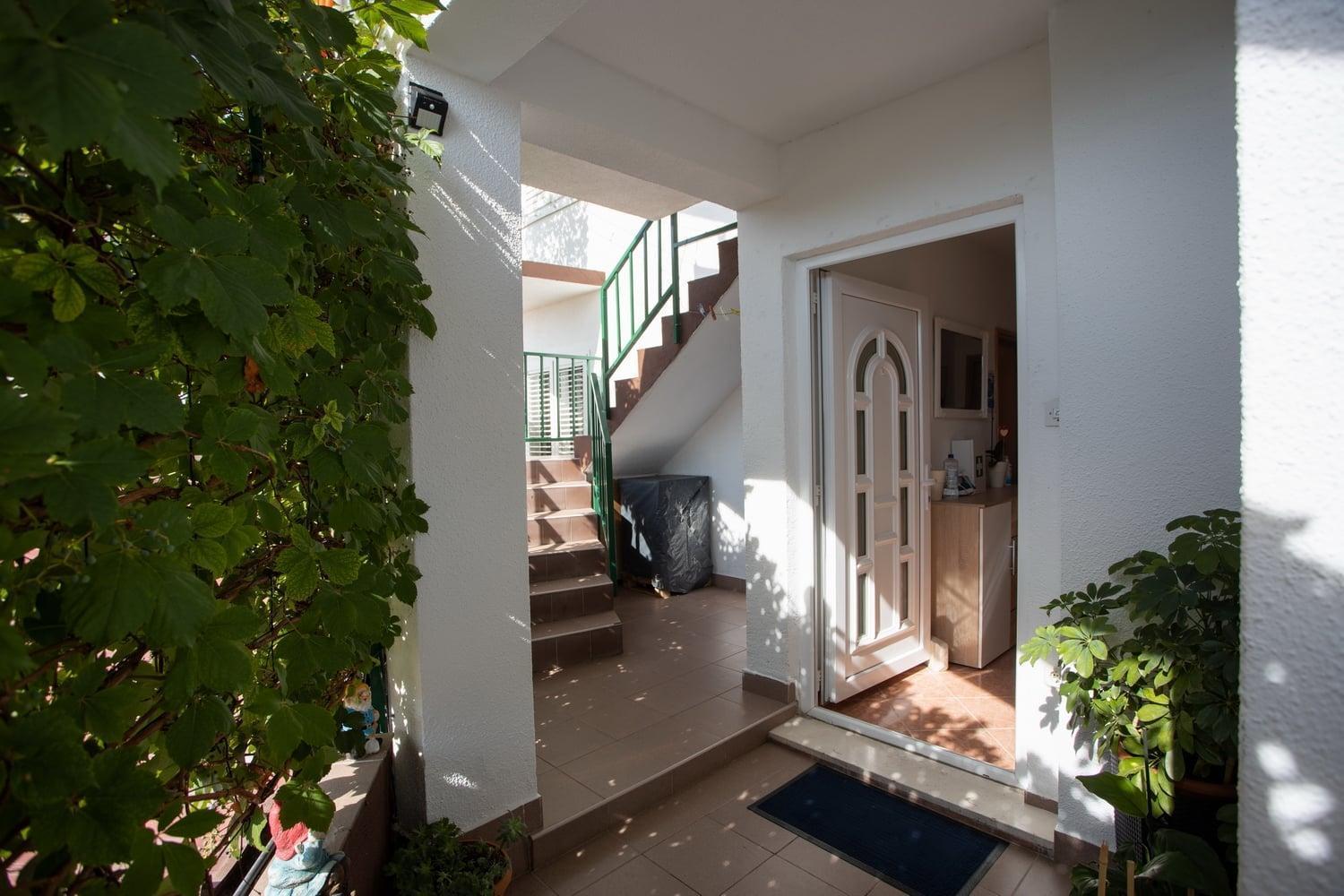 Apartmani Komparic Baška Voda المظهر الخارجي الصورة