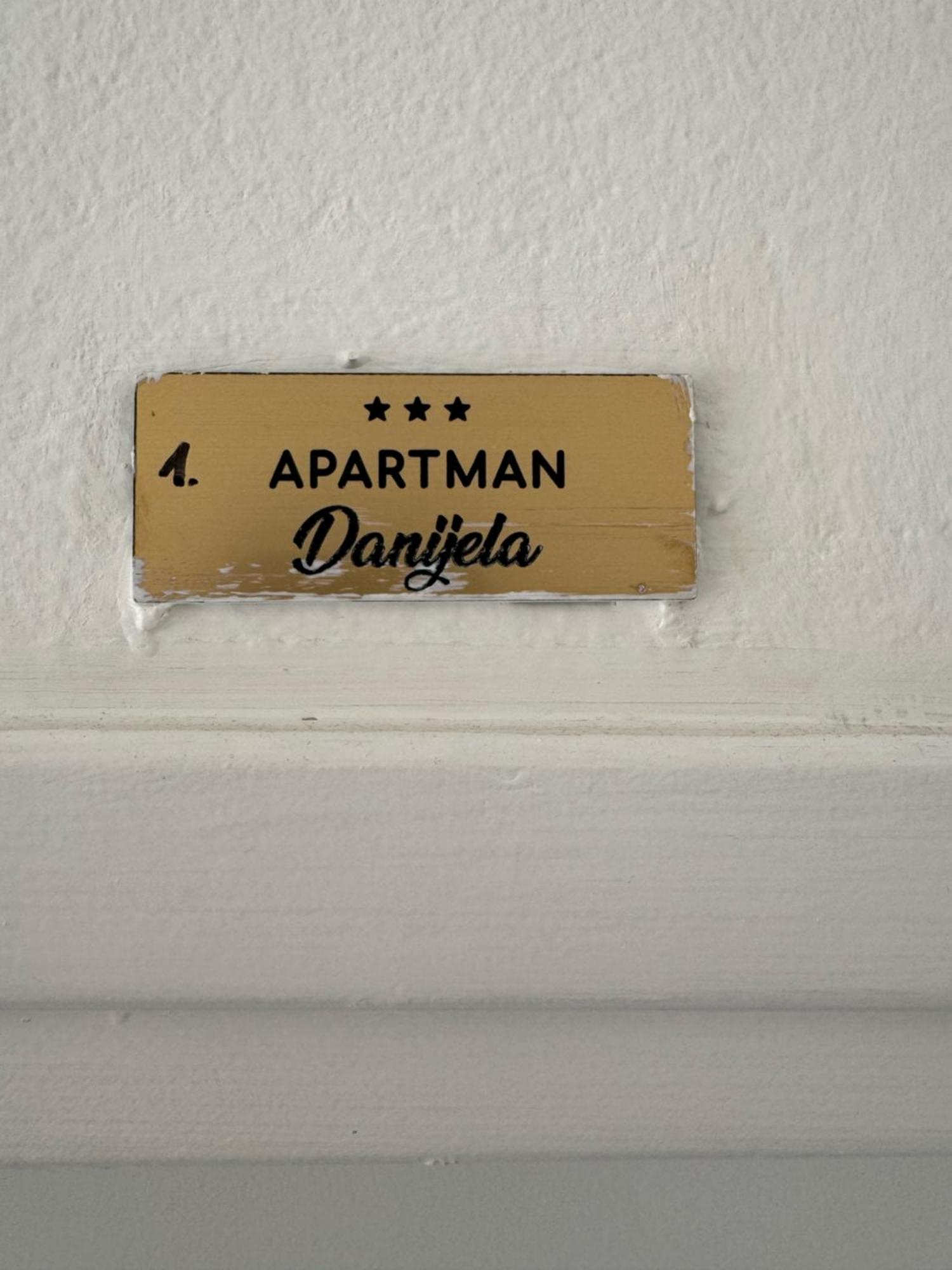 Apartmani Komparic Baška Voda المظهر الخارجي الصورة